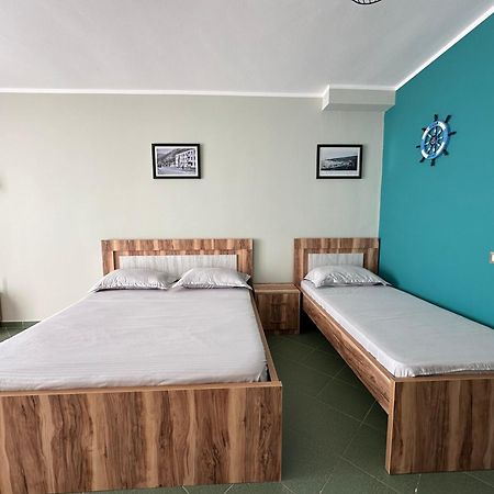 Eri Apartments 4 Shëngjin Екстериор снимка