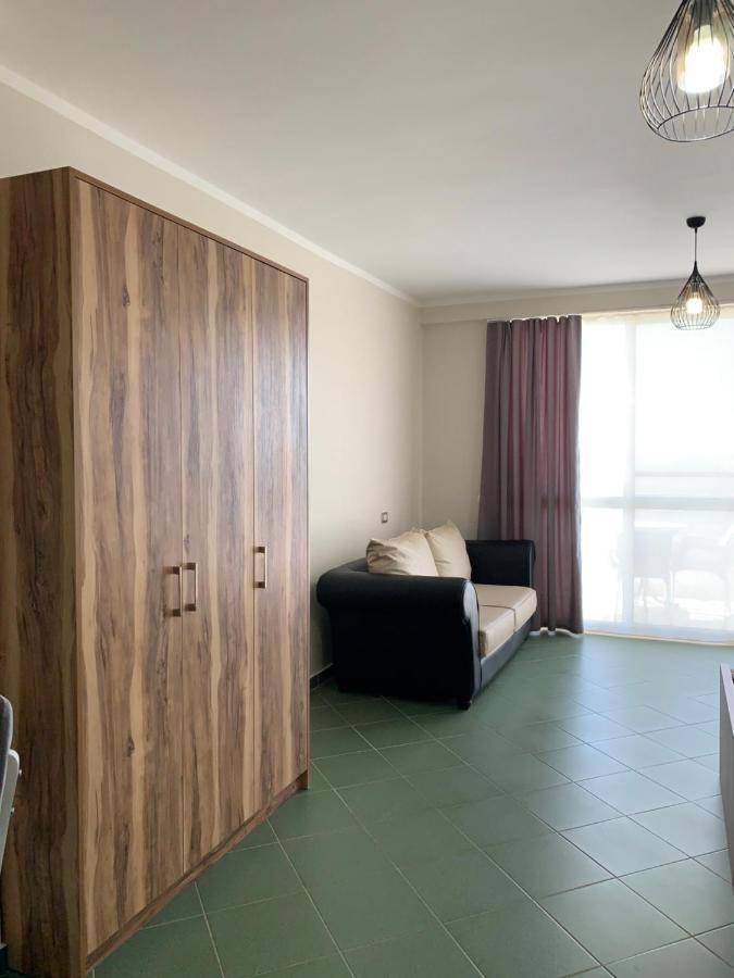 Eri Apartments 4 Shëngjin Екстериор снимка
