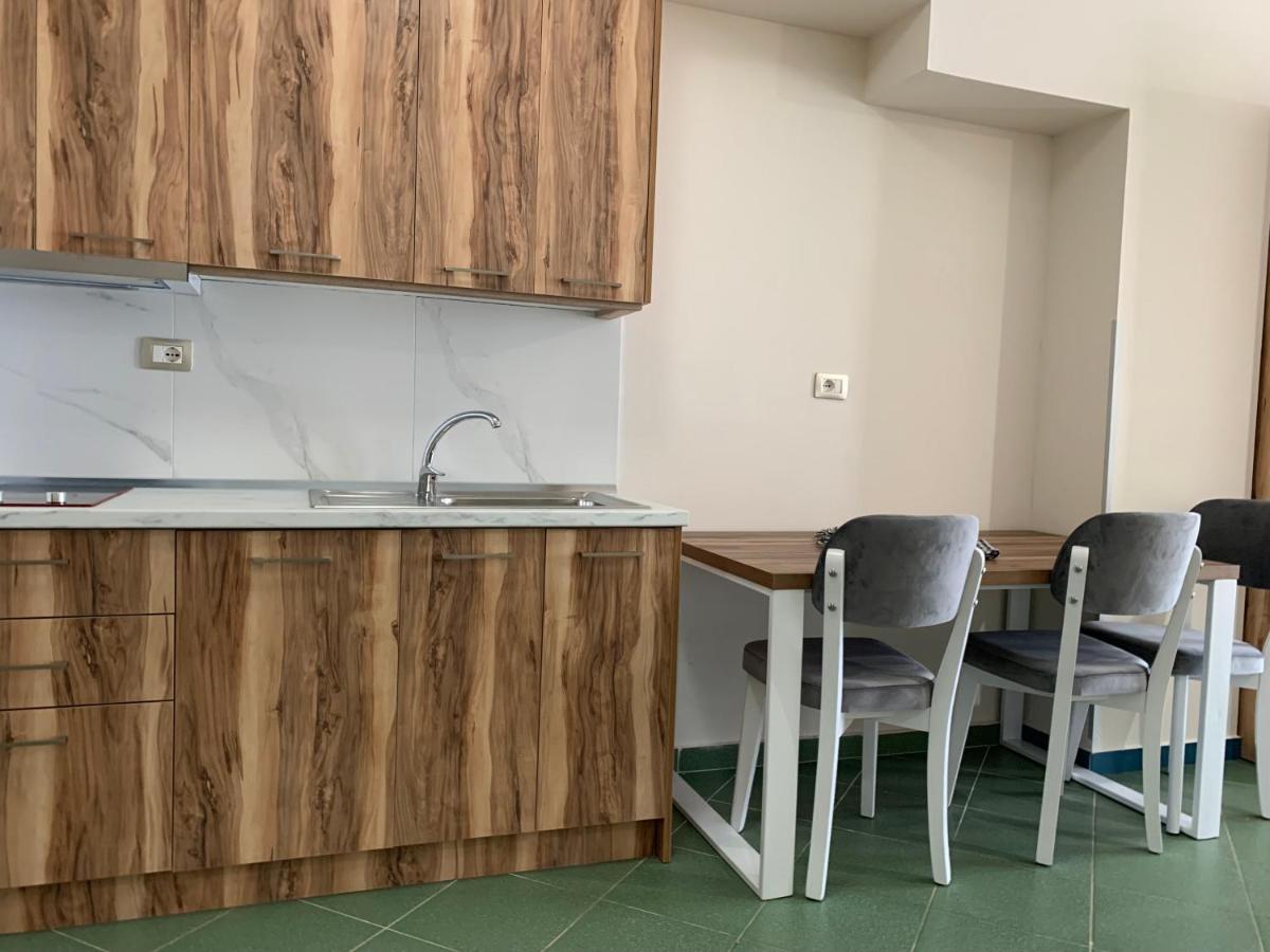 Eri Apartments 4 Shëngjin Екстериор снимка