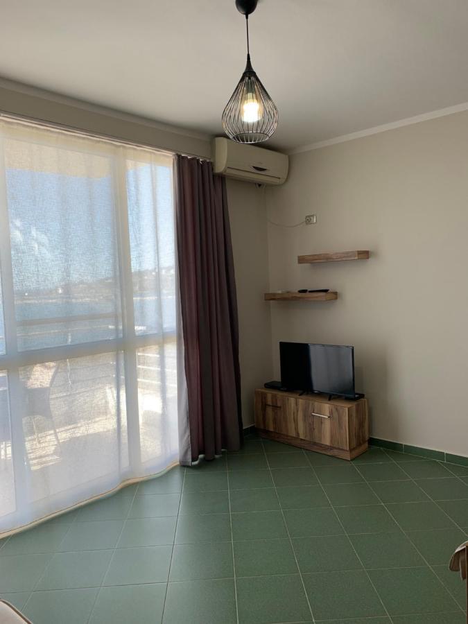 Eri Apartments 4 Shëngjin Екстериор снимка