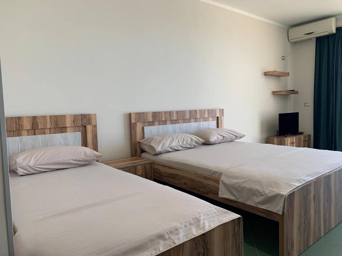 Eri Apartments 4 Shëngjin Екстериор снимка