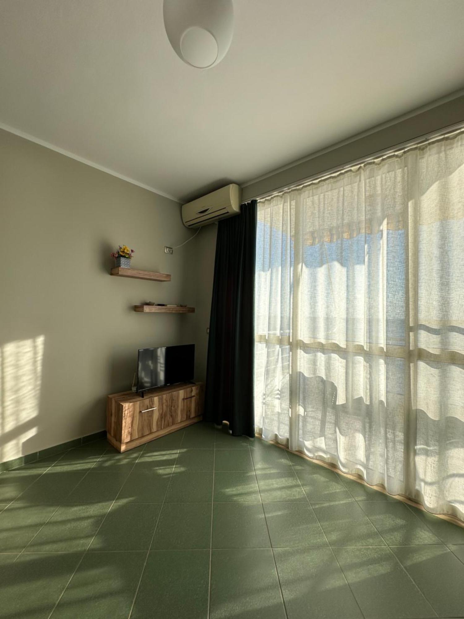 Eri Apartments 4 Shëngjin Екстериор снимка