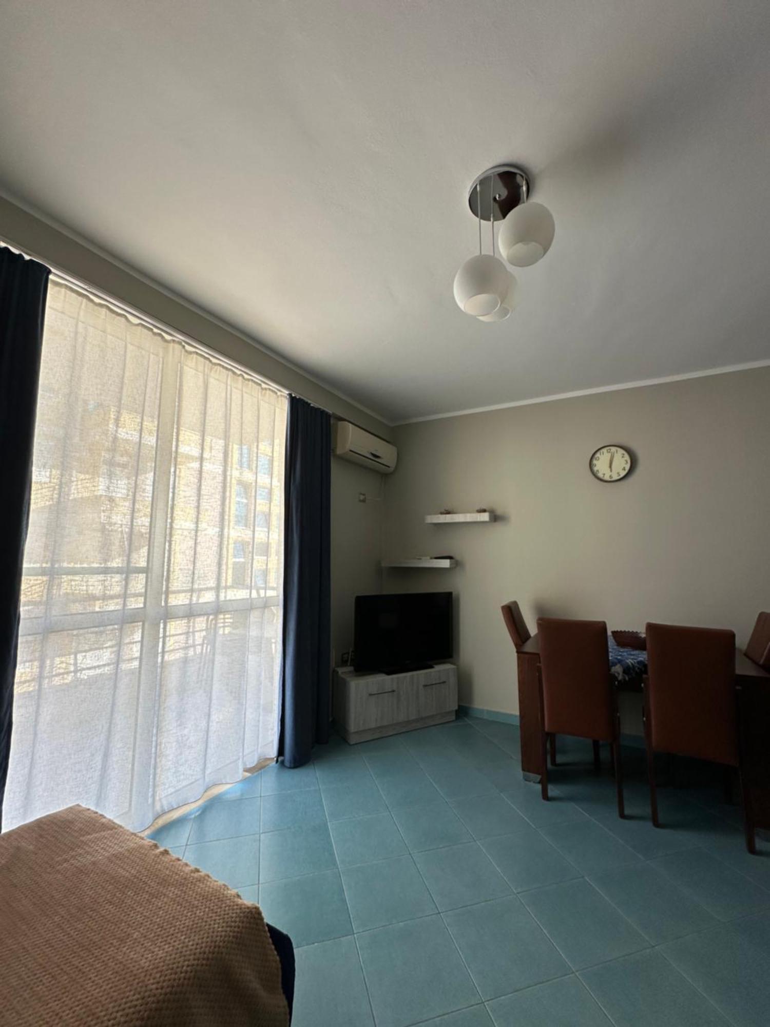 Eri Apartments 4 Shëngjin Екстериор снимка