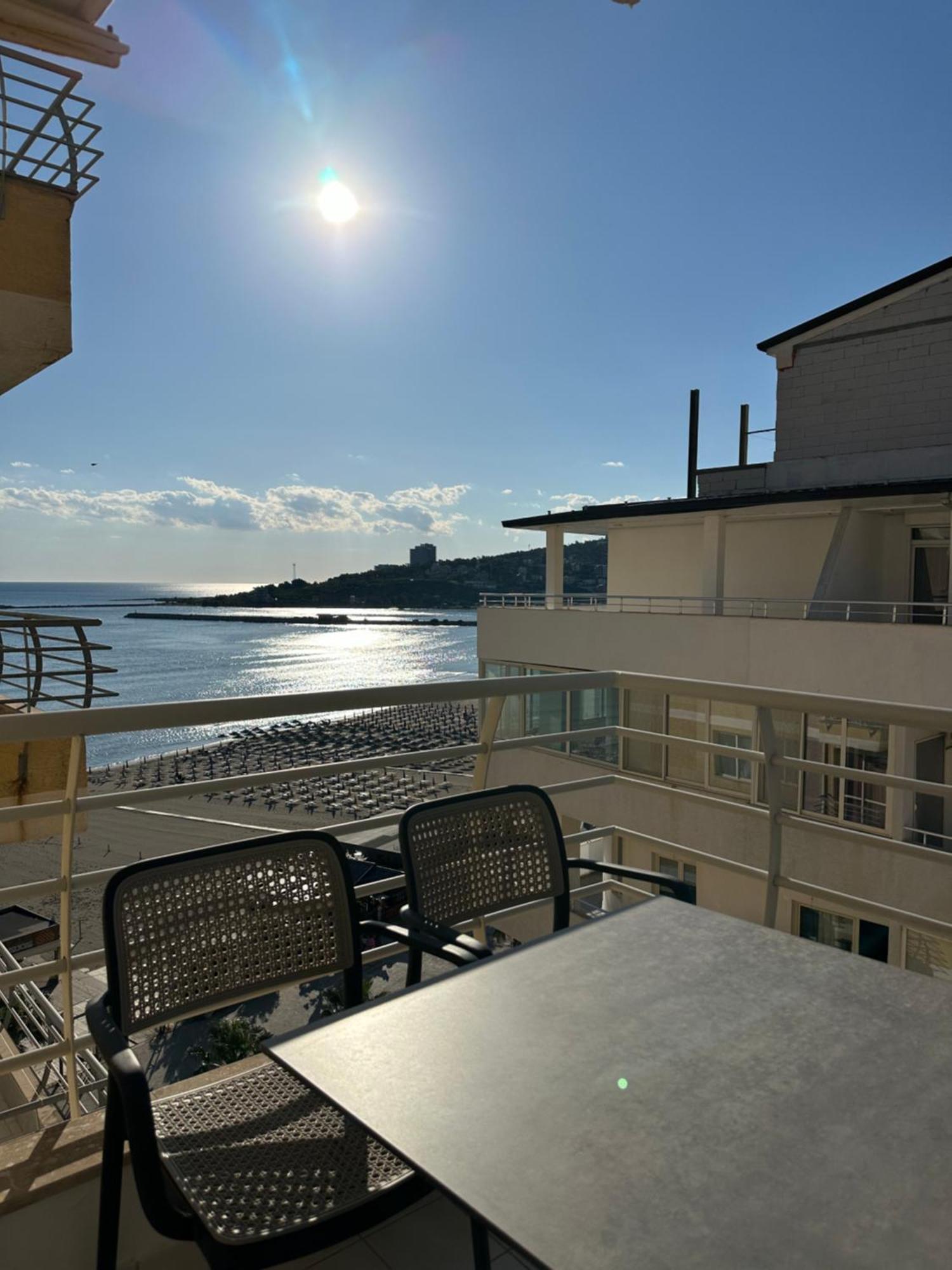 Eri Apartments 4 Shëngjin Екстериор снимка